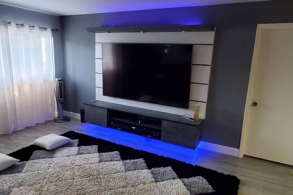 Fully Furnished, Beautiful, Spacious Two Bedroom Condo Lauderhill Extérieur photo