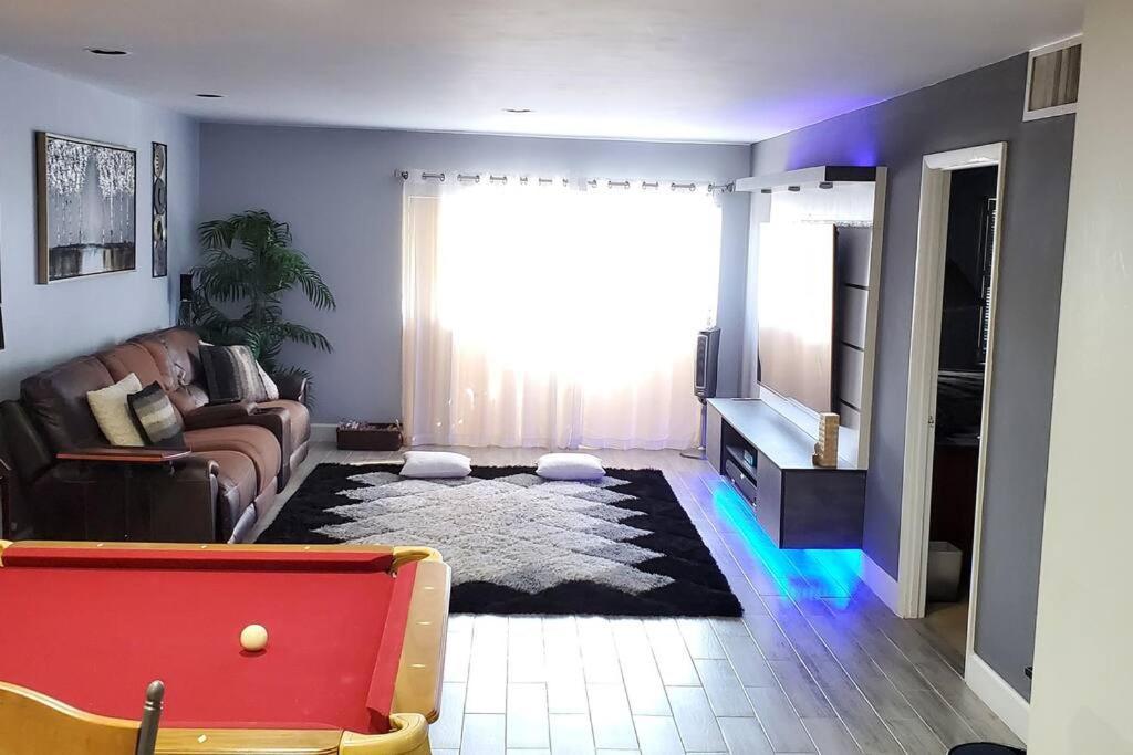Fully Furnished, Beautiful, Spacious Two Bedroom Condo Lauderhill Extérieur photo