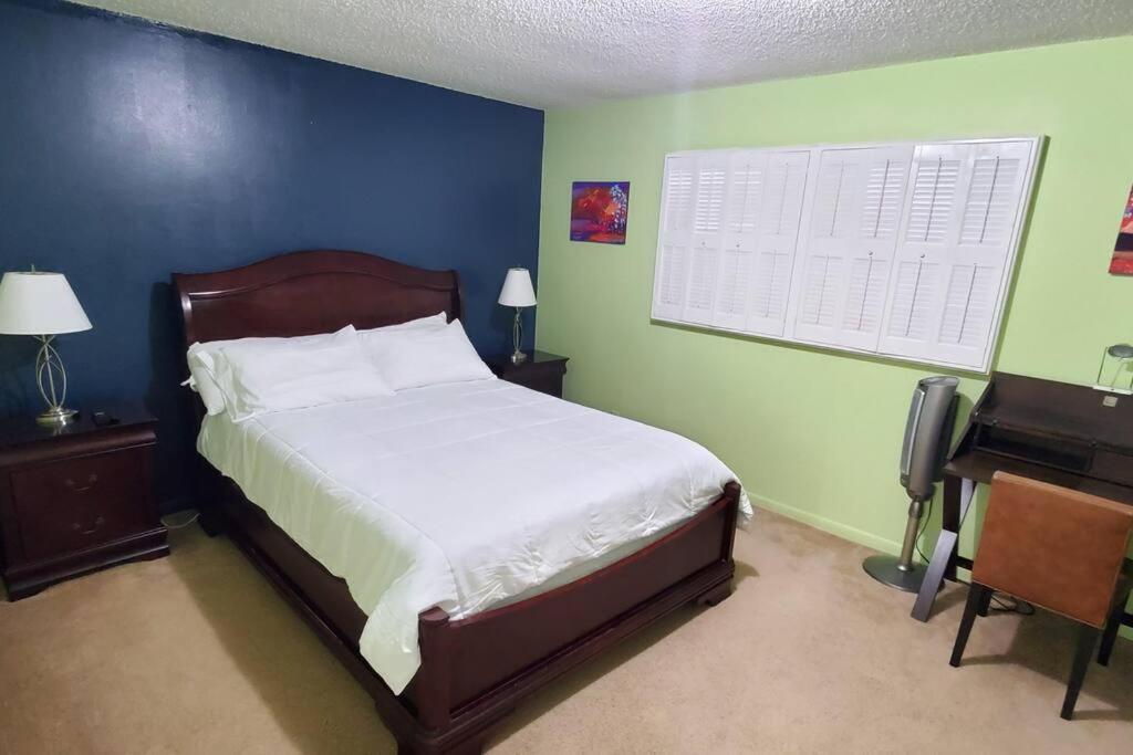 Fully Furnished, Beautiful, Spacious Two Bedroom Condo Lauderhill Extérieur photo