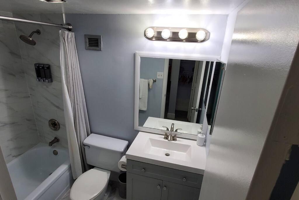Fully Furnished, Beautiful, Spacious Two Bedroom Condo Lauderhill Extérieur photo