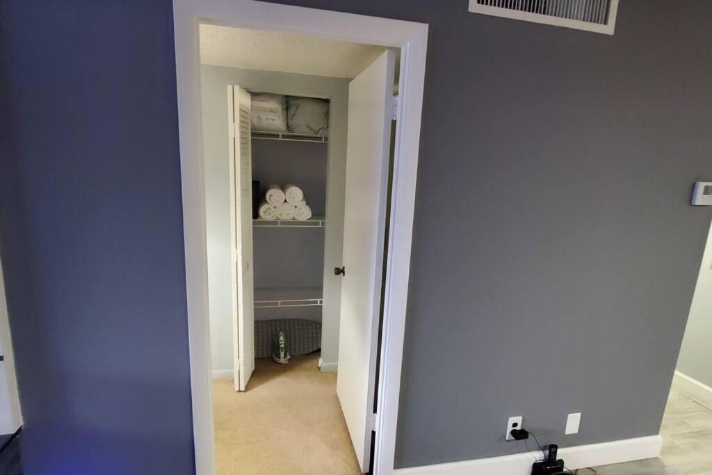 Fully Furnished, Beautiful, Spacious Two Bedroom Condo Lauderhill Extérieur photo